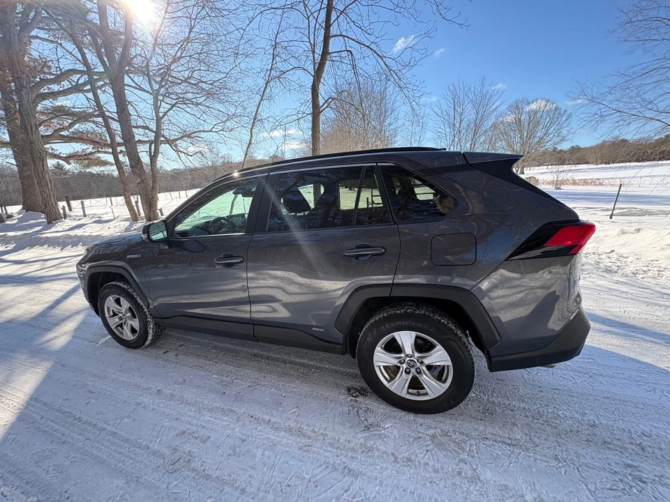 2019 Toyota RAV4 5th Gen - Image 4 of 21