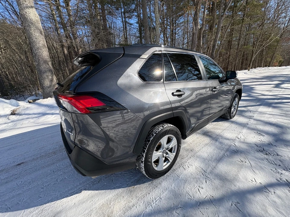2019 Toyota RAV4 5th Gen - Image 10 of 21