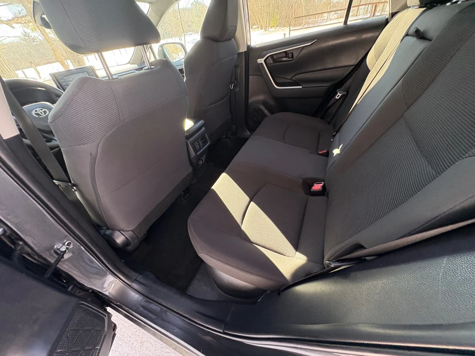 2019 Toyota RAV4 5th Gen - Image 5 of 21