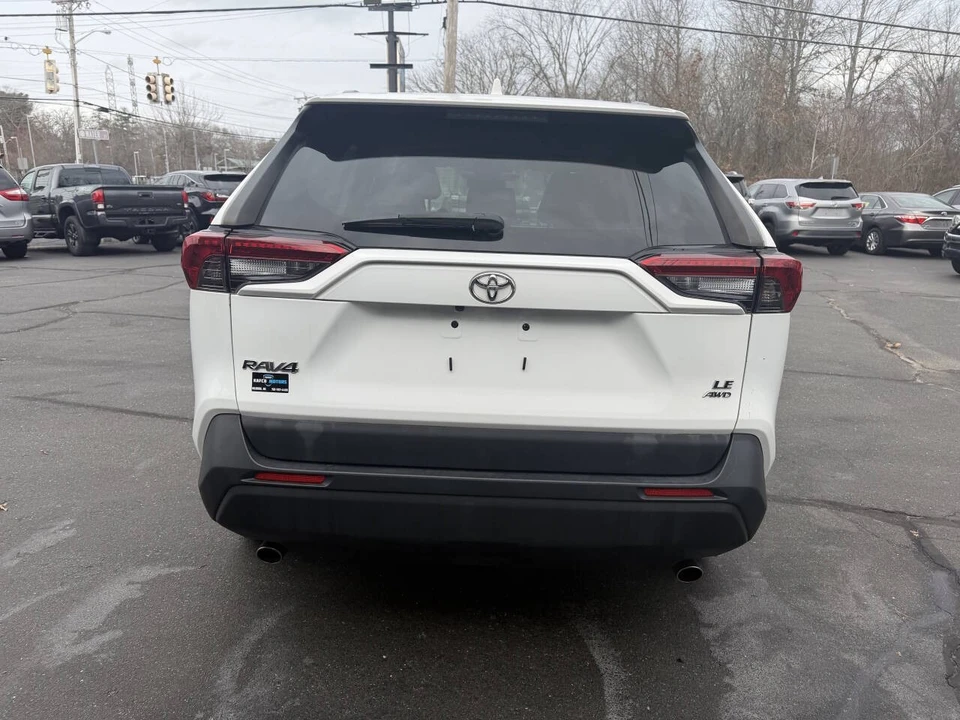 2019 Toyota RAV4 5th Gen - Image 8 of 21