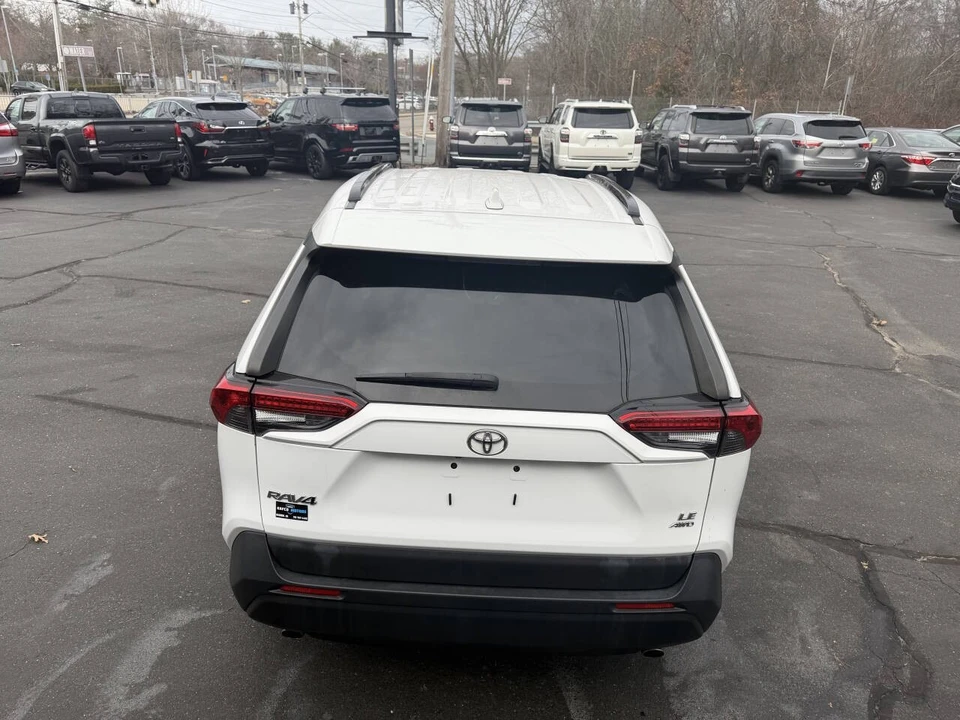 2019 Toyota RAV4 5th Gen - Image 9 of 21