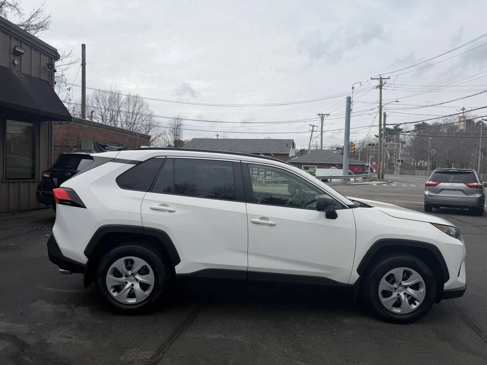 2019 Toyota RAV4 5th Gen - Image 11 of 21