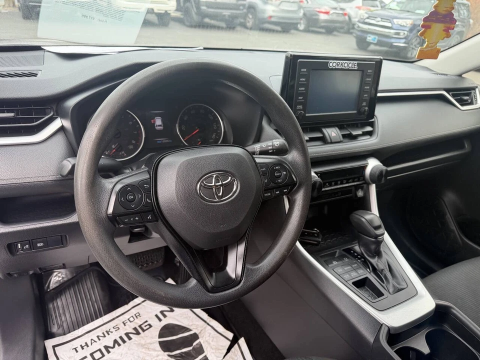 2019 Toyota RAV4 5th Gen - Image 17 of 21