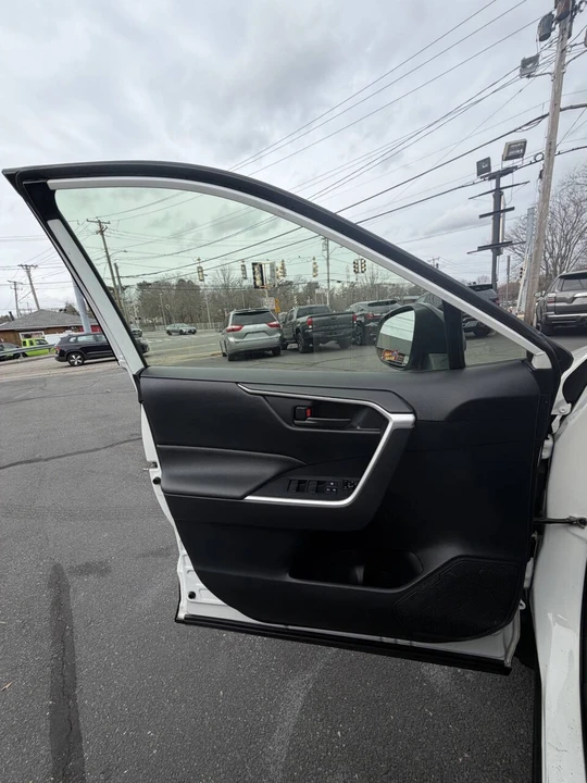2019 Toyota RAV4 5th Gen - Image 15 of 21