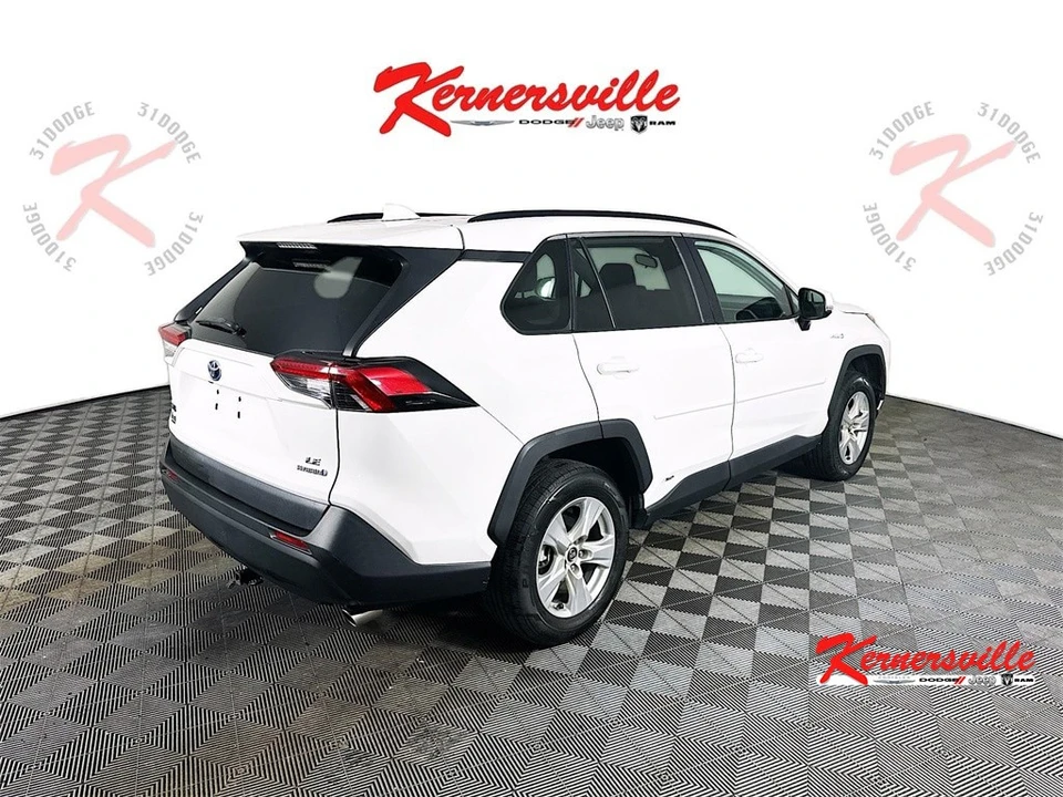 2019 Toyota RAV4 5th Gen - Image 7 of 21