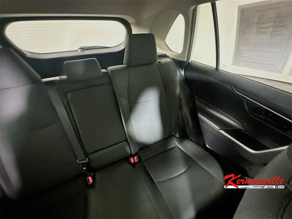 2019 Toyota RAV4 5th Gen - Image 13 of 21