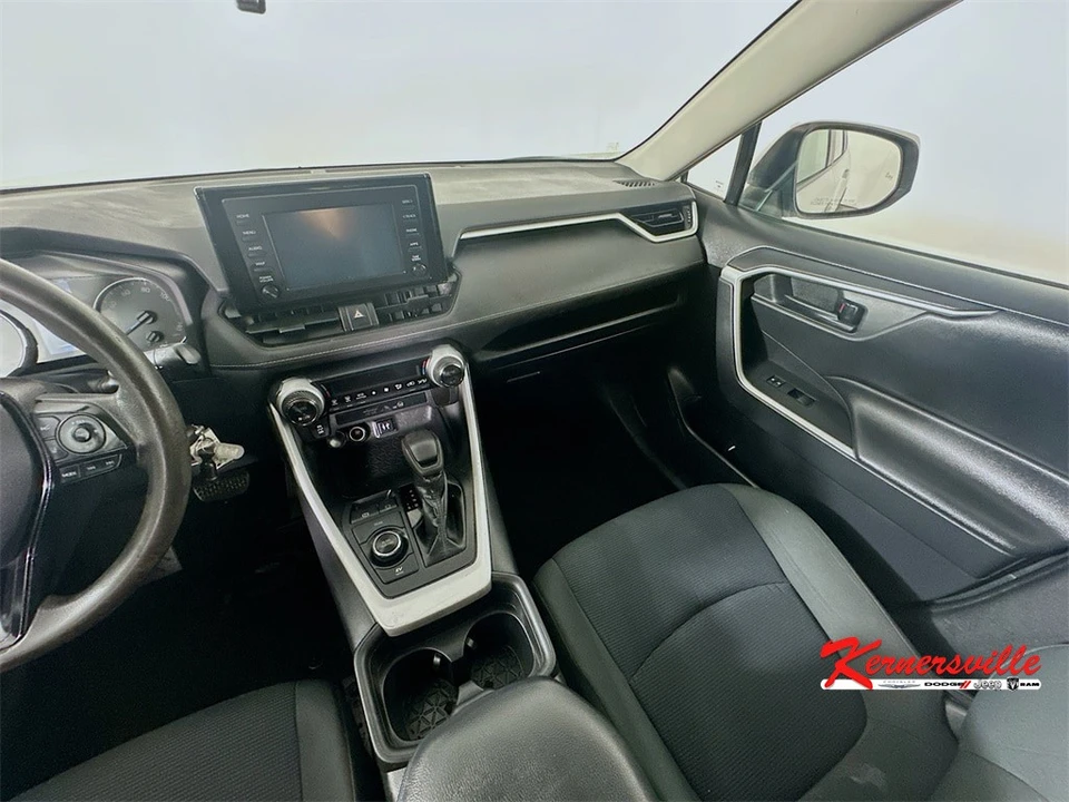 2019 Toyota RAV4 5th Gen - Image 11 of 21