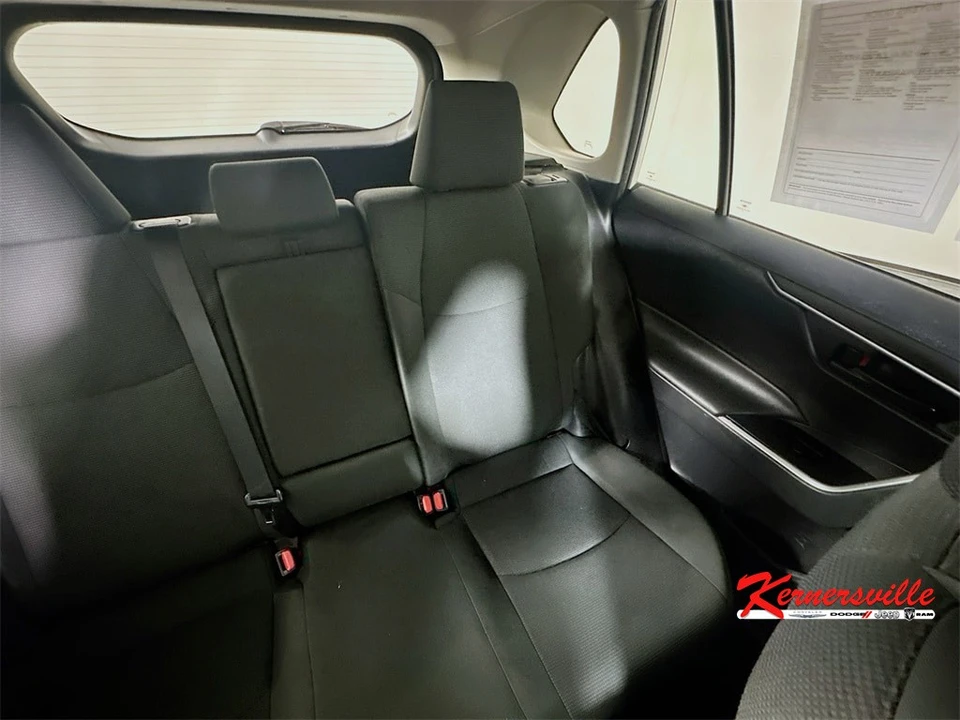 2019 Toyota RAV4 5th Gen - Image 14 of 21