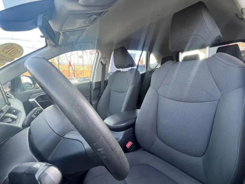 2019 Toyota RAV4 5th Gen - Image 9 of 12