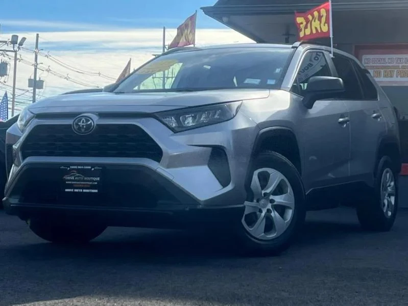 2019 Toyota RAV4 5th Gen - Image 4 of 12