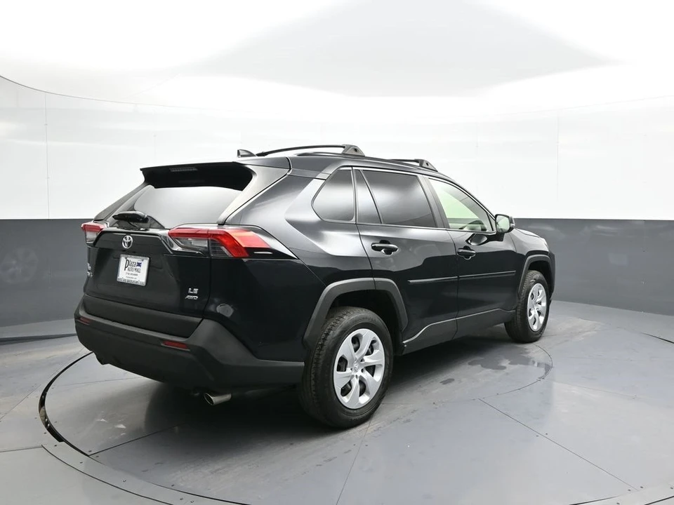 2019 Toyota RAV4 5th Gen - Image 6 of 12