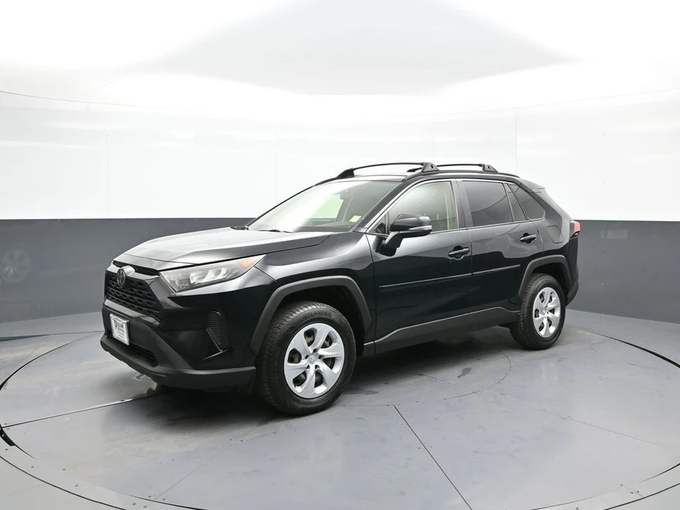 2019 Toyota RAV4 5th Gen - Image 10 of 12