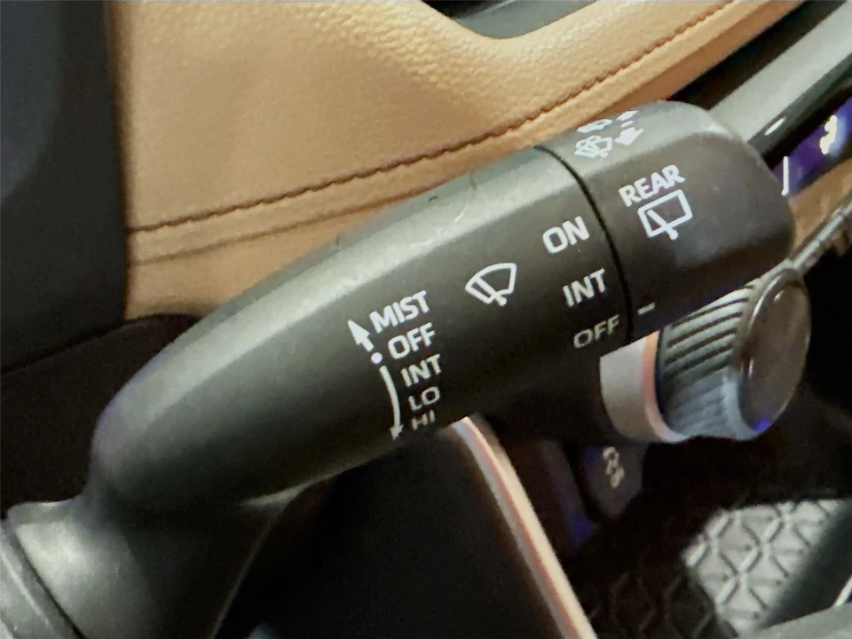 2019 Toyota RAV4 5th Gen - Image 6 of 21