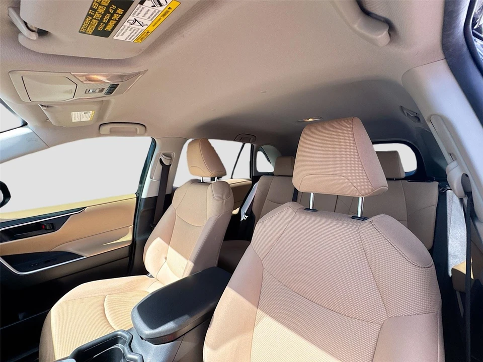 2019 Toyota RAV4 5th Gen - Image 17 of 18