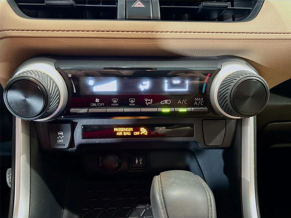 2019 Toyota RAV4 5th Gen - Image 12 of 21