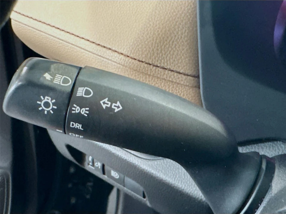 2019 Toyota RAV4 5th Gen - Image 5 of 21