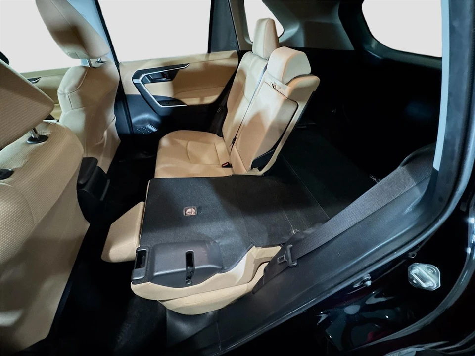 2019 Toyota RAV4 5th Gen - Image 16 of 21
