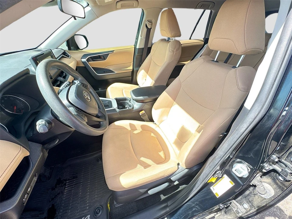 2019 Toyota RAV4 5th Gen - Image 15 of 18