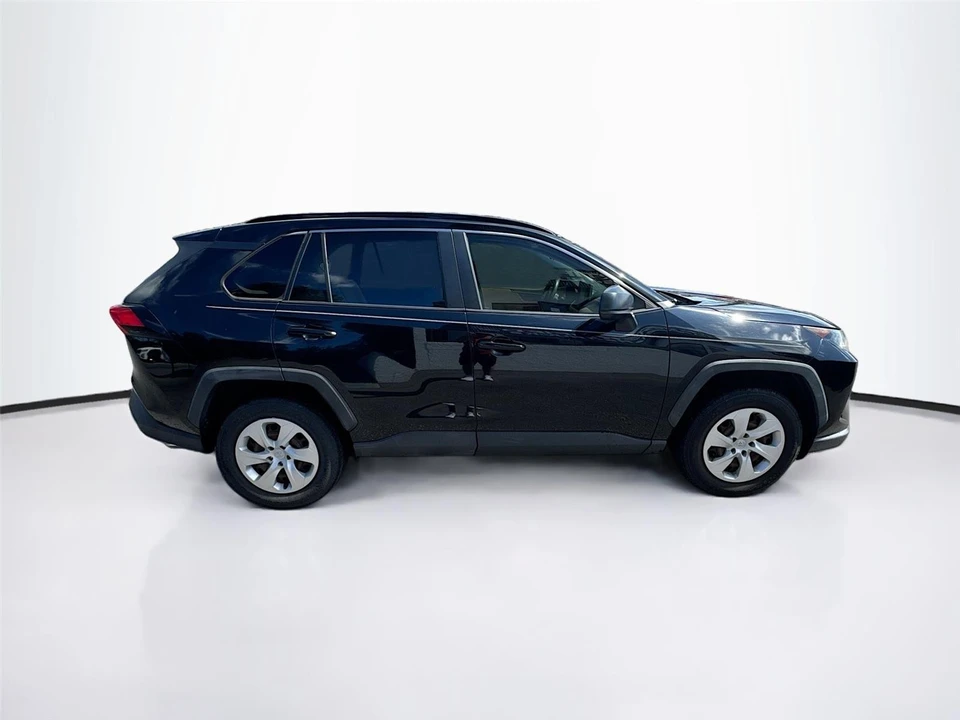 2019 Toyota RAV4 5th Gen - Image 6 of 18