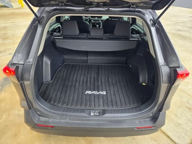 2019 Toyota RAV4 5th Gen - Image 16 of 21