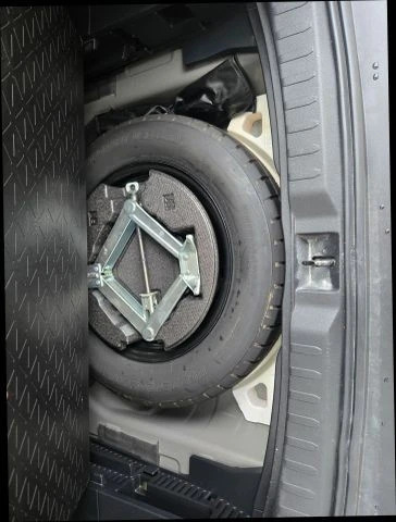 2019 Toyota RAV4 5th Gen - Image 17 of 21