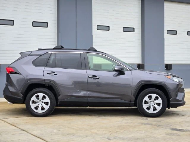 2019 Toyota RAV4 5th Gen - Image 9 of 21