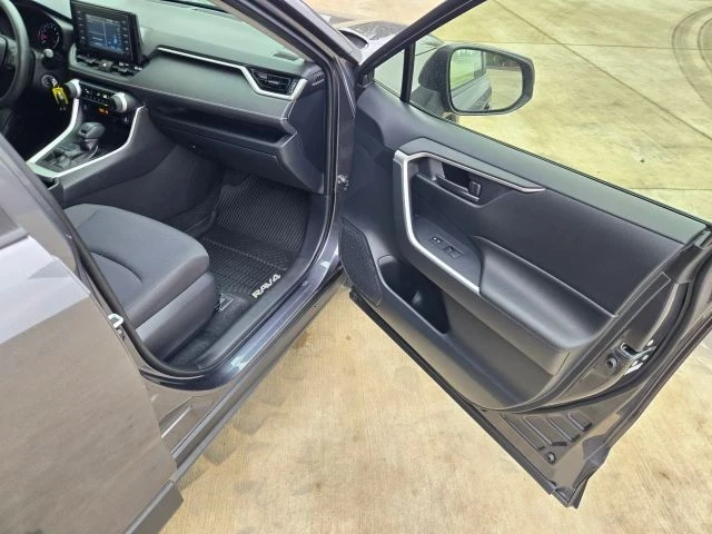 2019 Toyota RAV4 5th Gen - Image 19 of 21