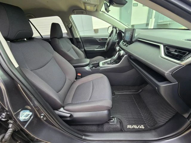 2019 Toyota RAV4 5th Gen - Image 20 of 21