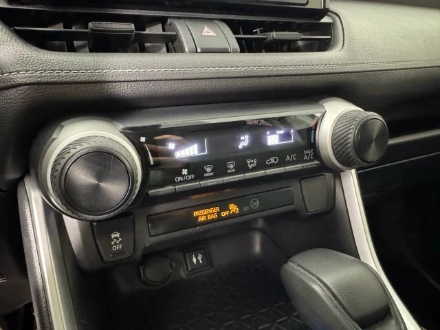 2019 Toyota RAV4 5th Gen - Image 19 of 21