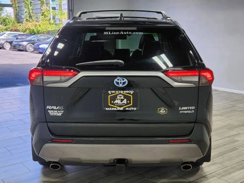 2019 Toyota RAV4 5th Gen - Image 4 of 12