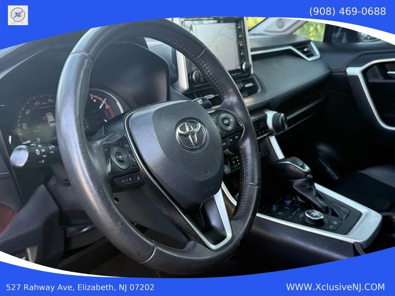 2019 Toyota RAV4 5th Gen - Image 9 of 12