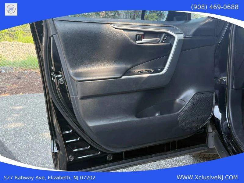 2019 Toyota RAV4 5th Gen - Image 7 of 12