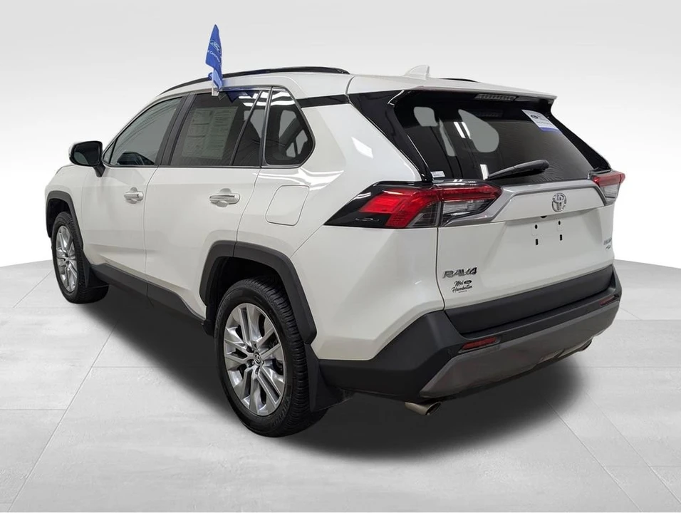 2019 Toyota RAV4 5th Gen - Image 9 of 12