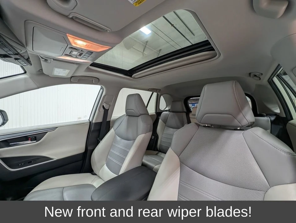 2019 Toyota RAV4 5th Gen - Image 4 of 12