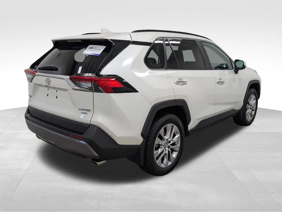 2019 Toyota RAV4 5th Gen - Image 7 of 12