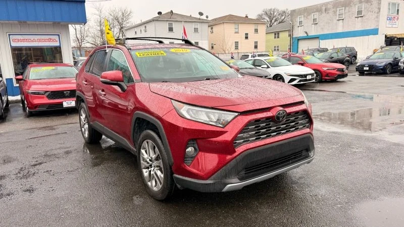 2019 Toyota RAV4 5th Gen - Image 2 of 12