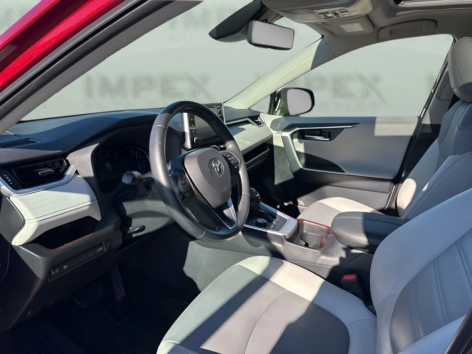 2019 Toyota RAV4 5th Gen - Image 9 of 21