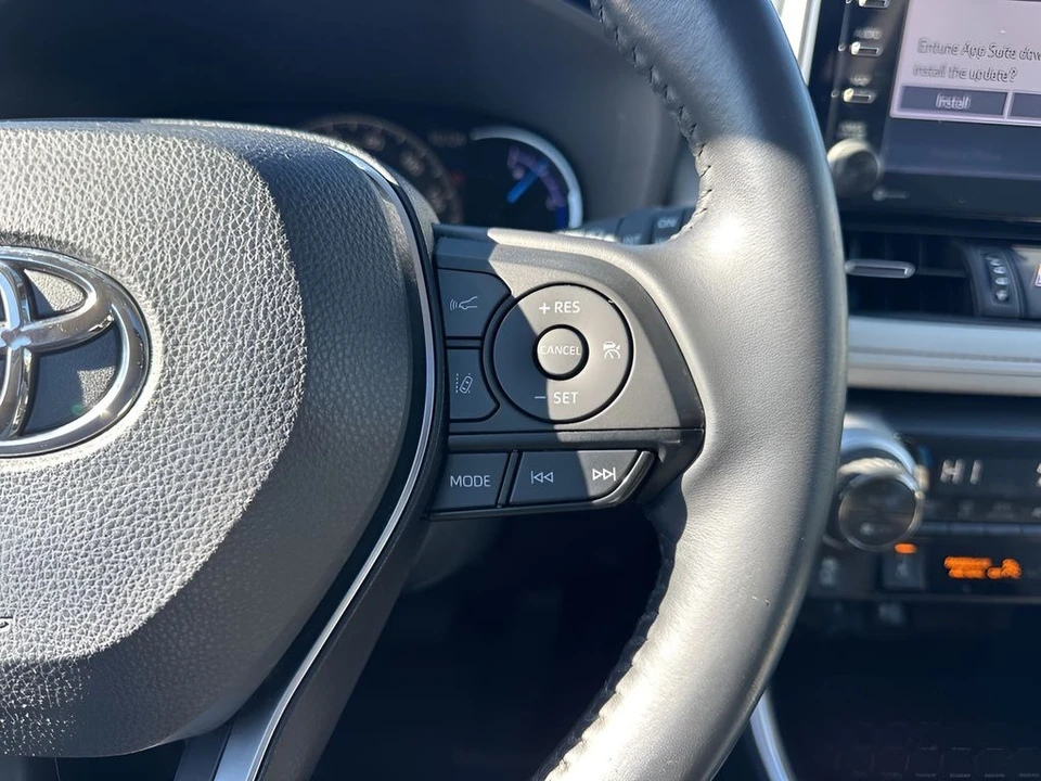 2019 Toyota RAV4 5th Gen - Image 17 of 21