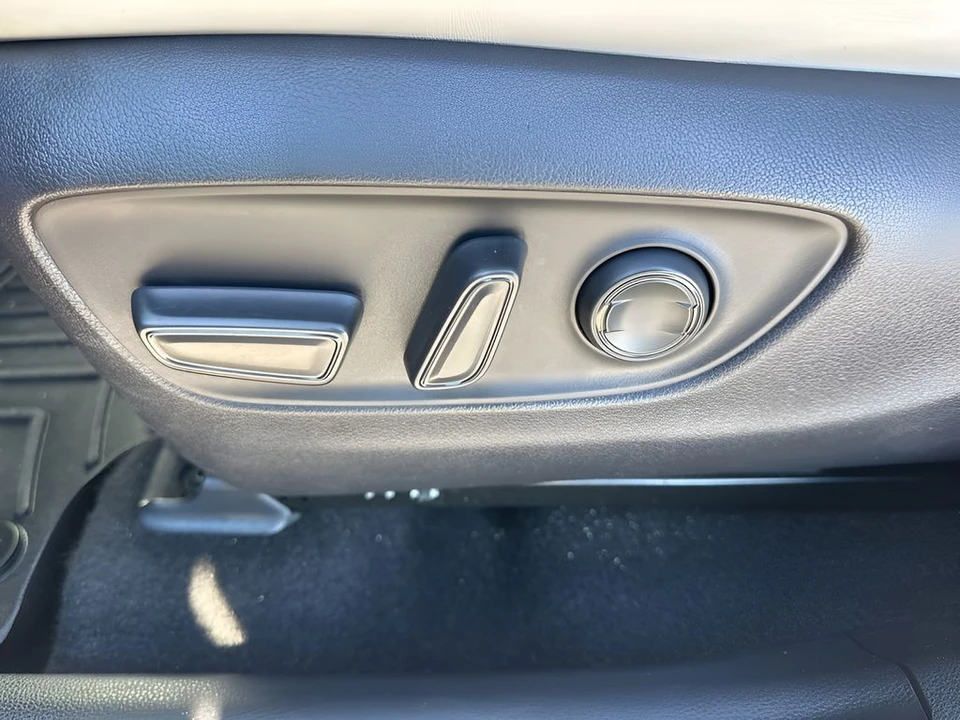 2019 Toyota RAV4 5th Gen - Image 10 of 21