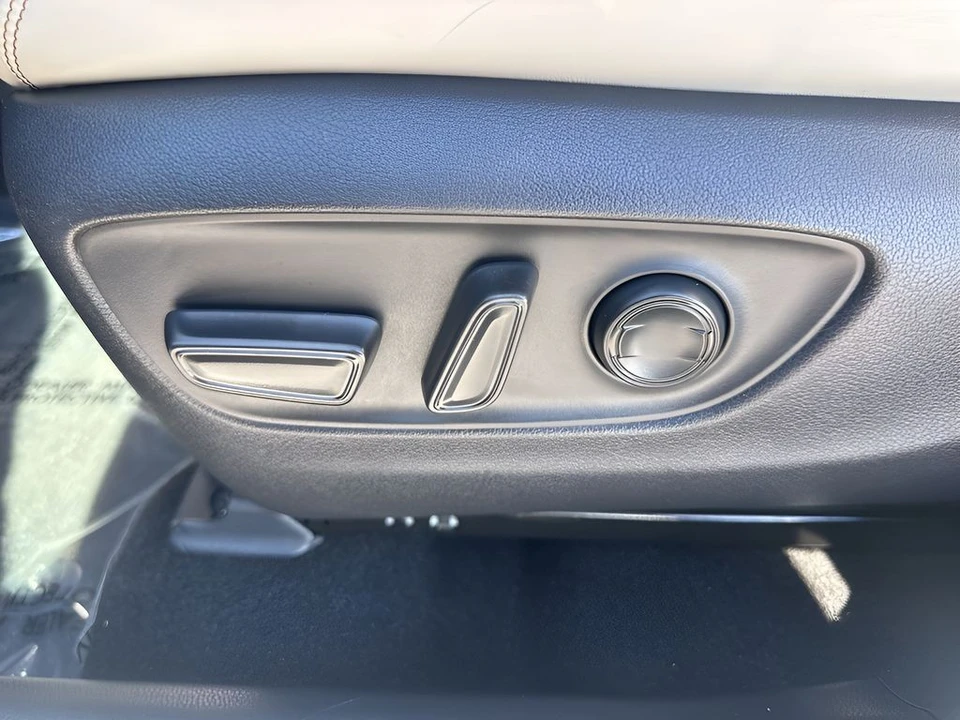 2019 Toyota RAV4 5th Gen - Image 10 of 12