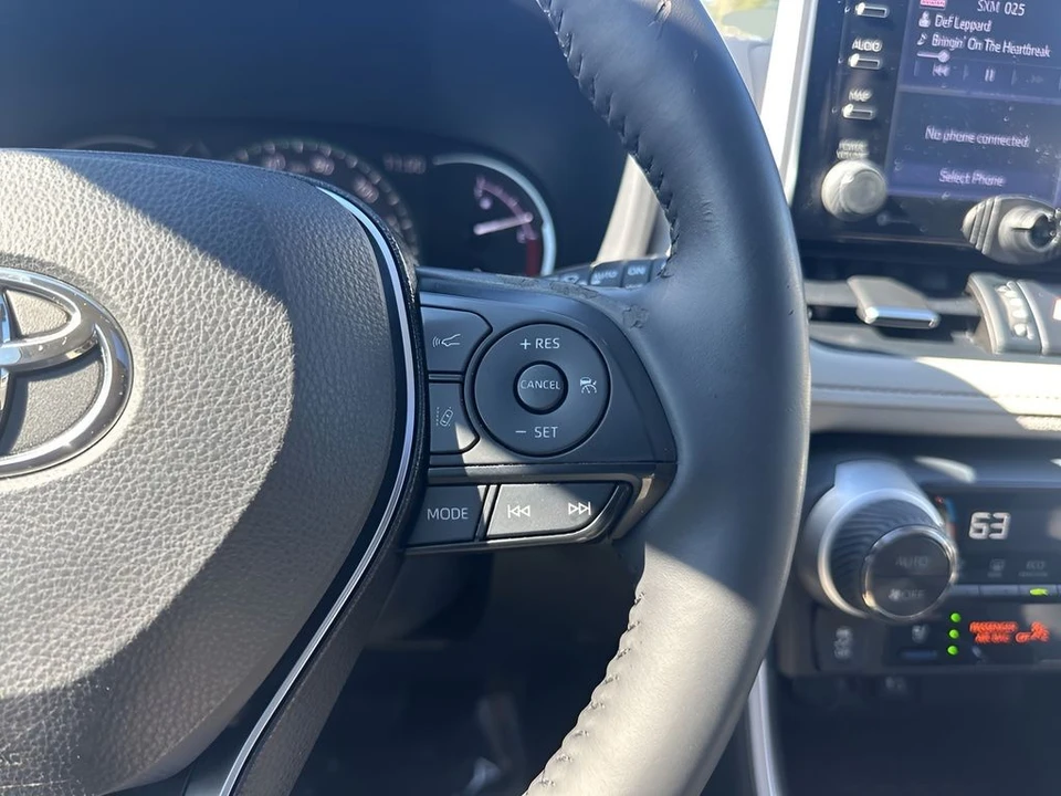 2019 Toyota RAV4 5th Gen - Image 16 of 21