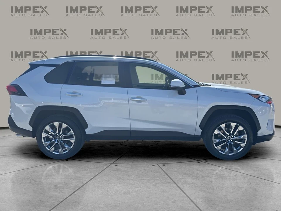 2019 Toyota RAV4 5th Gen - Image 6 of 12