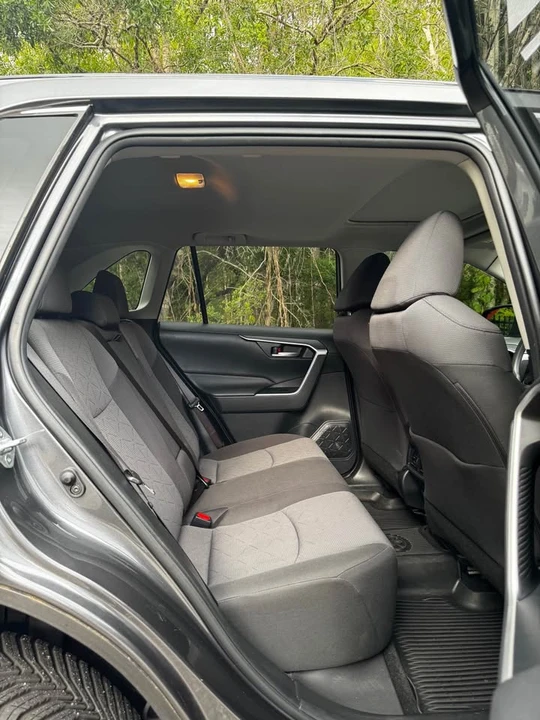 2019 Toyota RAV4 5th Gen - Image 11 of 14