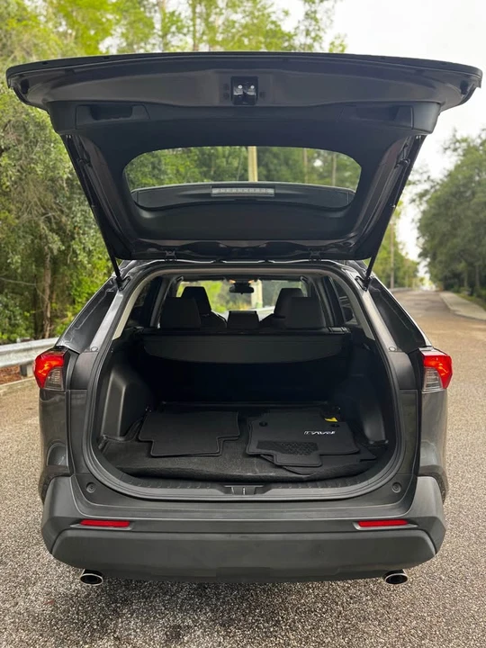 2019 Toyota RAV4 5th Gen - Image 7 of 14