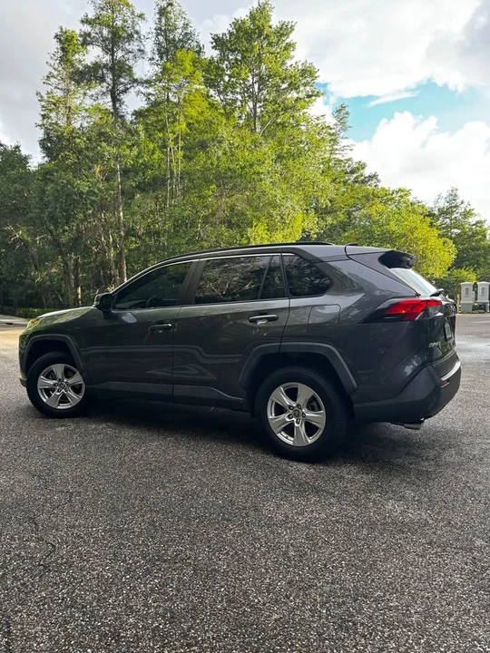 2019 Toyota RAV4 5th Gen - Image 4 of 14
