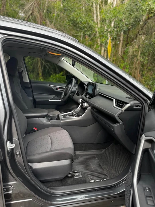2019 Toyota RAV4 5th Gen - Image 10 of 14
