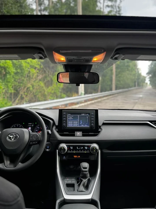 2019 Toyota RAV4 5th Gen - Image 13 of 14
