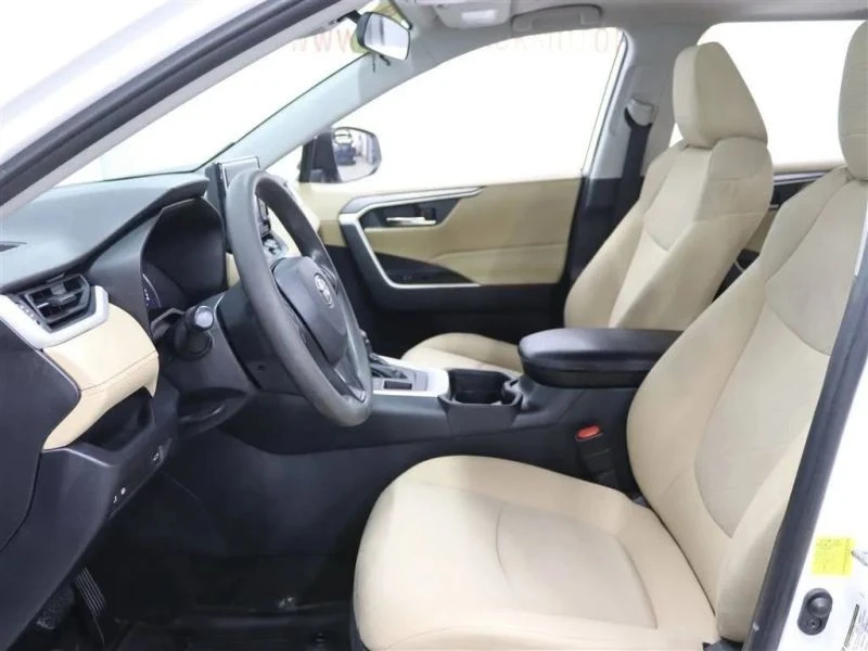 2019 Toyota RAV4 5th Gen - Image 10 of 12