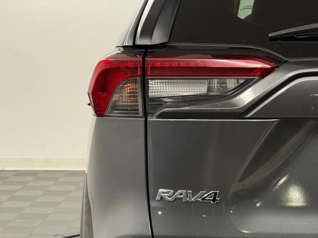 2019 Toyota RAV4 5th Gen - Image 9 of 12
