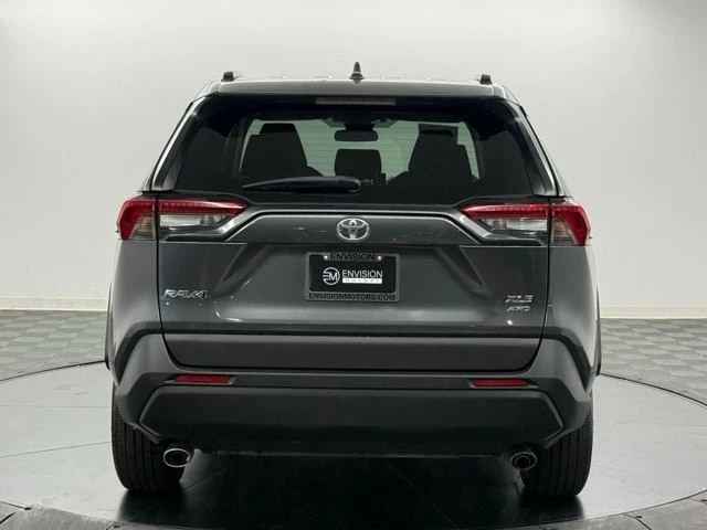 2019 Toyota RAV4 5th Gen - Image 8 of 12